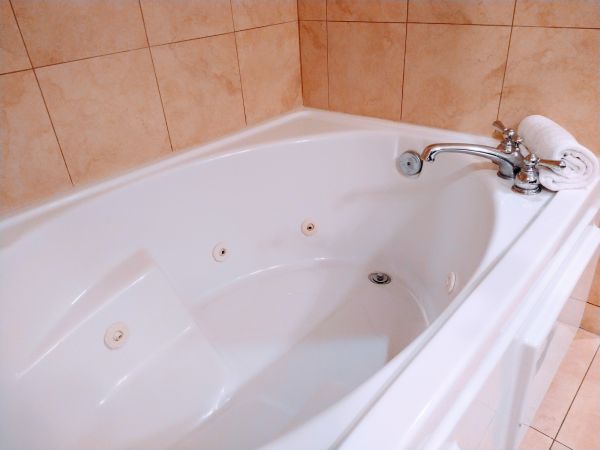 Jetted Tub Replacement in Lexington